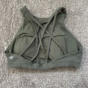 Lululemon sports bra